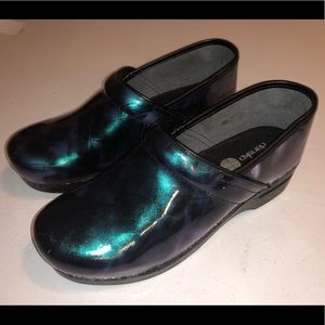 Dansko Womens Clogs Green/Purple Multi-Color